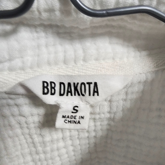 BB Dakota White Textured Women's Jacket - Picture 2 of 4